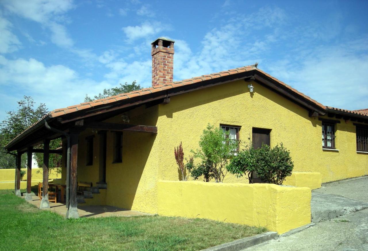 Gasthaus Turismo Rural El Sidron Piloña Exterior foto
