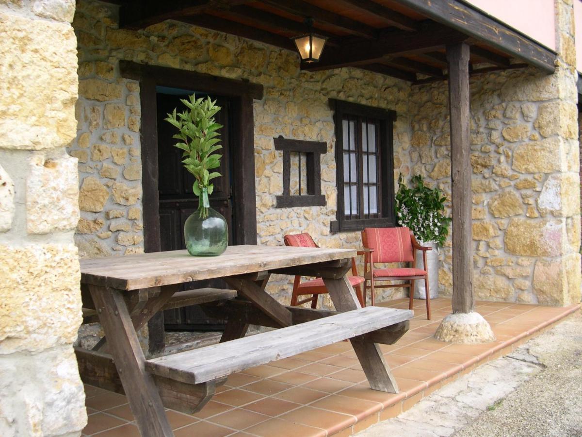 Gasthaus Turismo Rural El Sidron Piloña Exterior foto